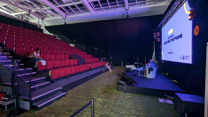 Sunny side of the doc : conférences intervenants externes et diffusion de films